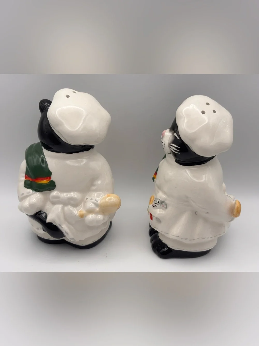 Vintage Black and White Cats Chef Ceramic Set of Salt and Pepper Shakers